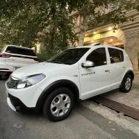 مزایده خودرو رنو ساندرو استپوی اتوماتیک