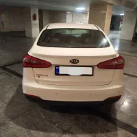 مزایده خودرو کیا سراتو اتوماتیک 2000cc