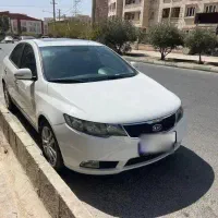 مزایده خودرو کیا سراتو اتوماتیک 2000cc