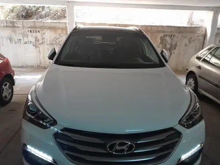 مزایده خودرو هیوندای، سانتافه 4 سیلندر دو دیفرانسیل