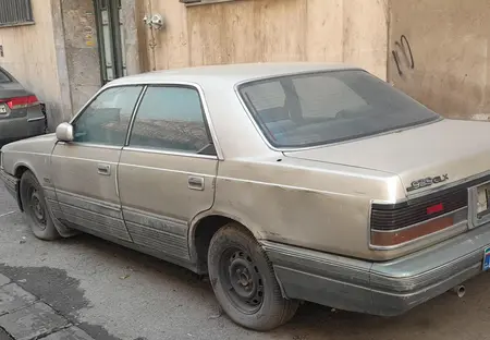 مزایده خودرو مزدا، 929 اتوماتیک