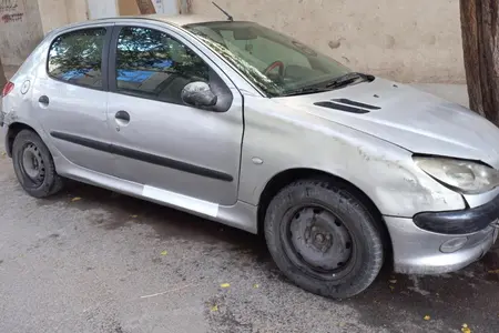 مزایده خودرو پژو، 206 تیپ 2