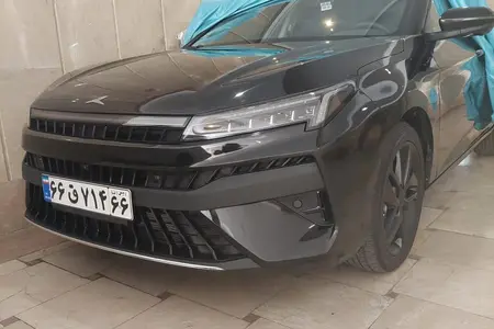 مزایده خودرو کی ام سی، J7 اتوماتیک