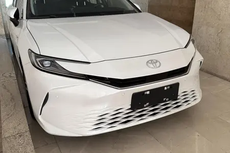 مزایده خودرو تویوتا، کمری هیبرید 2.5 لیتر پریمیوم ادیشن