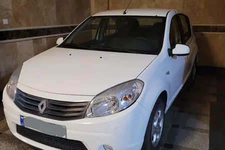 مزایده خودرو رنو، ساندرو اتوماتیک