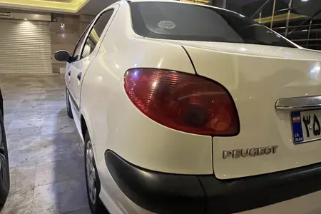 مزایده خودرو پژو، 206 SD V8