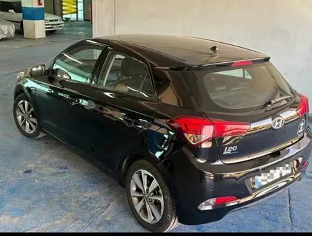مزایده خودرو هیوندای، i20 اتوماتیک