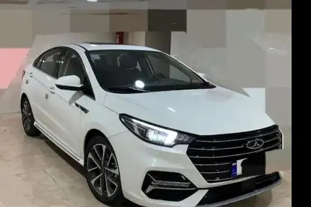 مزایده خودرو فونیکس، آریزو 6 پرو اتوماتیک