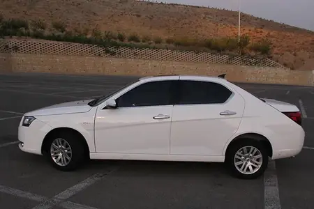 مزایده خودرو دنا، پلاس EF7 5 دنده ساده