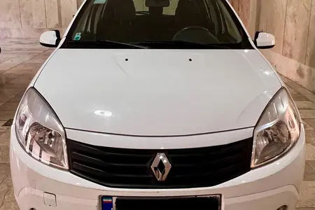 مزایده خودرو رنو، ساندرو اتوماتیک