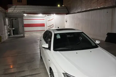مزایده خودرو دنا، پلاس EF7 اتوماتیک توربو ساده