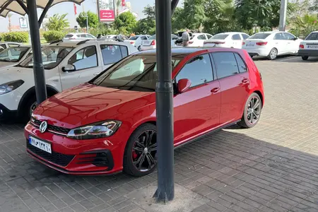 مزایده خودرو فولکس، گلف GTI