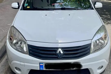 مزایده خودرو رنو، ساندرو اتوماتیک