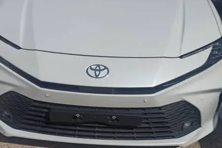 مزایده خودرو تویوتا، کمری XLE