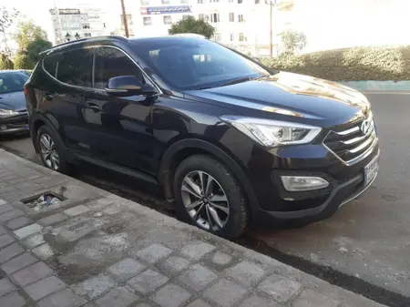 مزایده خودرو هیوندای، سانتافه 4 سیلندر دو دیفرانسیل