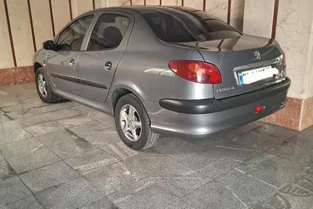 مزایده خودرو پژو، 206 SD V8