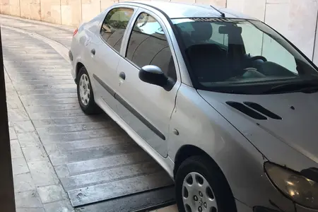 مزایده خودرو پژو، 206 SD V8