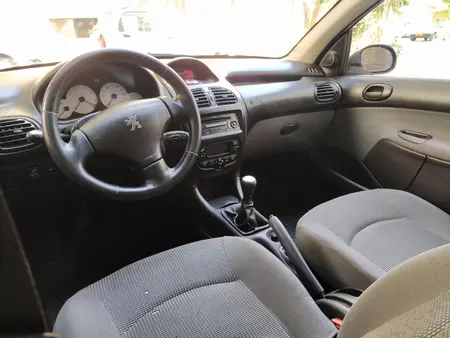مزایده خودرو پژو، 206 SD V8