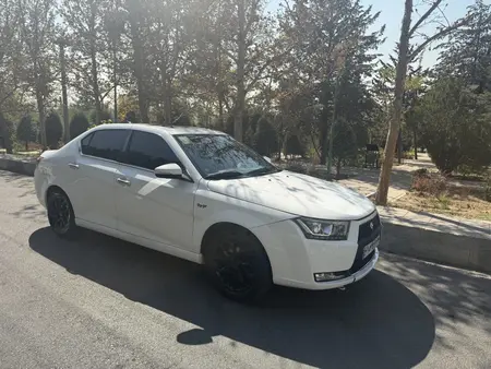 مزایده خودرو دنا، پلاس EF7 اتوماتیک توربو ساده
