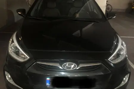 مزایده خودرو هیوندای، اکسنت 1.6 لیتر بلو