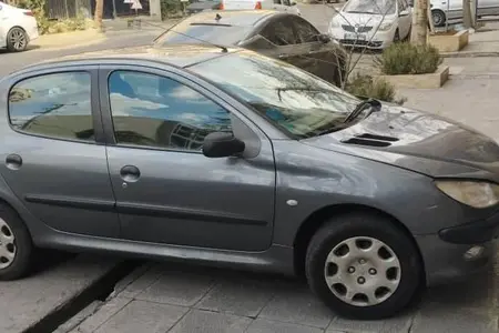 مزایده خودرو پژو، 206 SD V2