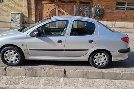 مزایده خودرو پژو، 206 SD V8