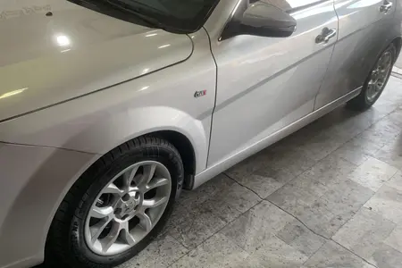 مزایده خودرو دنا، پلاس EF7 اتوماتیک توربو ساده