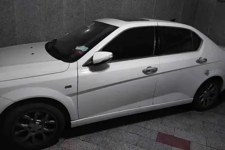 مزایده خودرو دنا، پلاس EF7 اتوماتیک توربو ساده