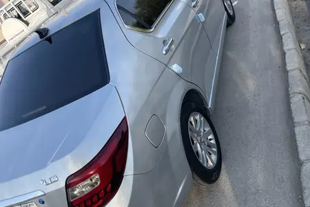مزایده خودرو دنا، پلاس EF7 5 دنده ساده