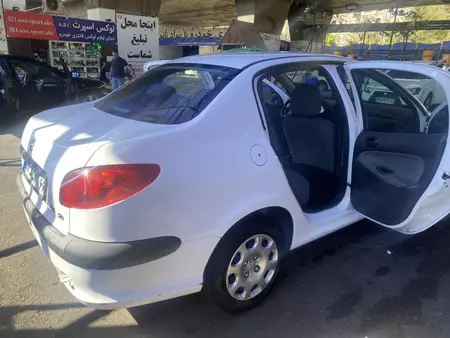 مزایده خودرو پژو، 206 SD V8