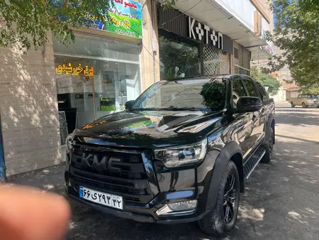 مزایده خودرو کی ام سی، T8 دنده ای