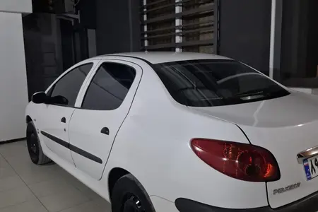 مزایده خودرو پژو، 206 SD V8