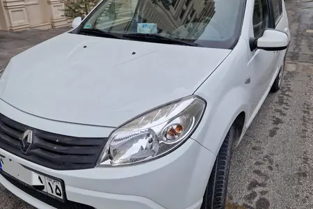 مزایده خودرو رنو، ساندرو اتوماتیک