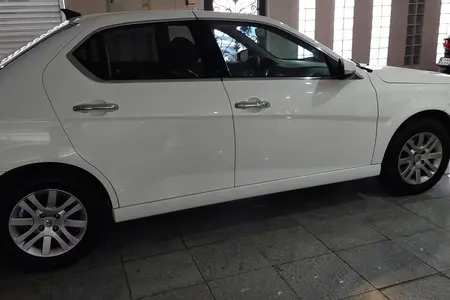 مزایده خودرو دنا، پلاس EF7 5 دنده ساده