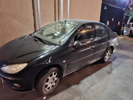 مزایده خودرو پژو، 206 SD V8