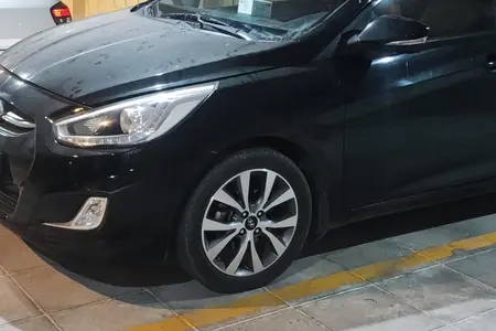 مزایده خودرو هیوندای، اکسنت 1.6 لیتر بلو