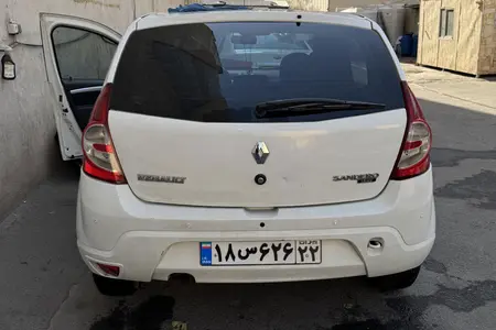 مزایده خودرو رنو، ساندرو دنده ای