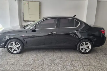 مزایده خودرو دنا، پلاس EF7 اتوماتیک توربو ساده