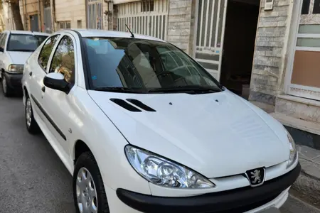 مزایده خودرو پژو، 206 SD V8