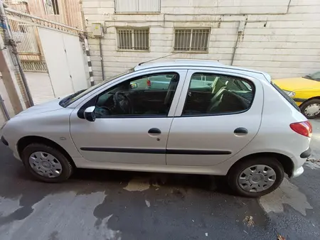 مزایده خودرو پژو، 206 تیپ 2