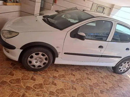 مزایده خودرو پژو، 206 SD V8