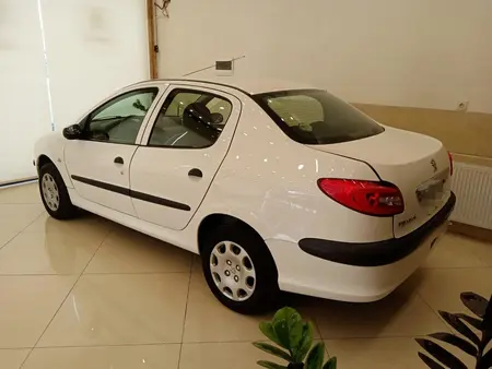 مزایده خودرو پژو، 206 SD V8