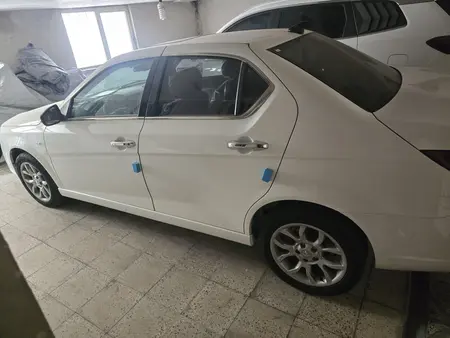 مزایده خودرو دنا، پلاس EF7 اتوماتیک توربو آپشنال