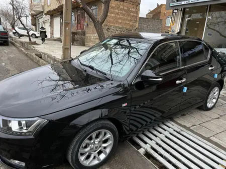 مزایده خودرو دنا، پلاس EF7 اتوماتیک توربو آپشنال