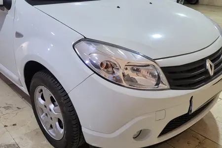 مزایده خودرو رنو، ساندرو اتوماتیک