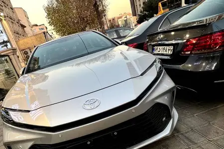 مزایده خودرو تویوتا، کمری هیبرید 2.5 لیتر LE