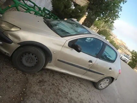 مزایده خودرو پژو، 206 تیپ 2