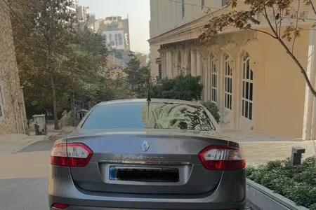 مزایده خودرو رنو، فلوئنس E4