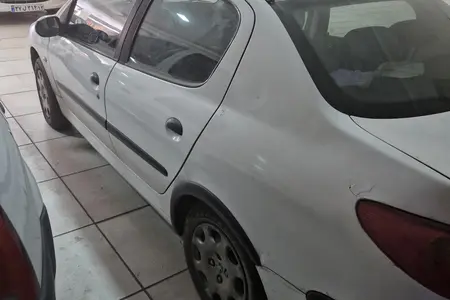 مزایده خودرو پژو، 206 SD V8