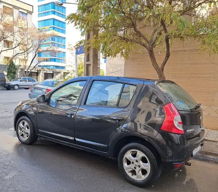 مزایده خودرو رنو، ساندرو اتوماتیک